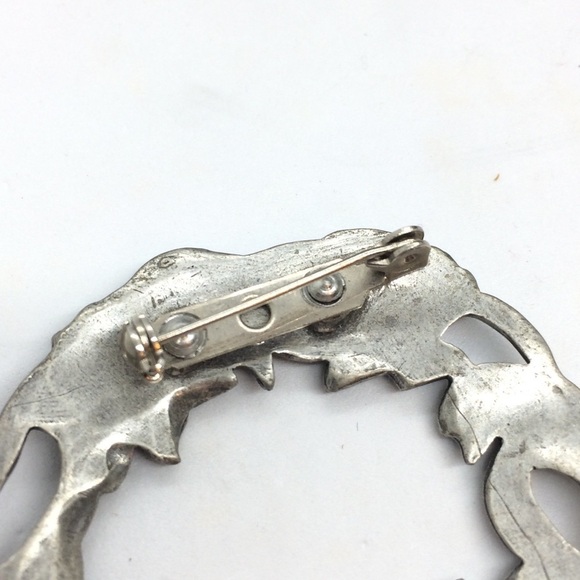 3/$30 VINTAGE 1988 SEAGULL CANADA PEWTER BROOCH FLOWERS VINES WREATH CIRCLE - Picture 5 of 8